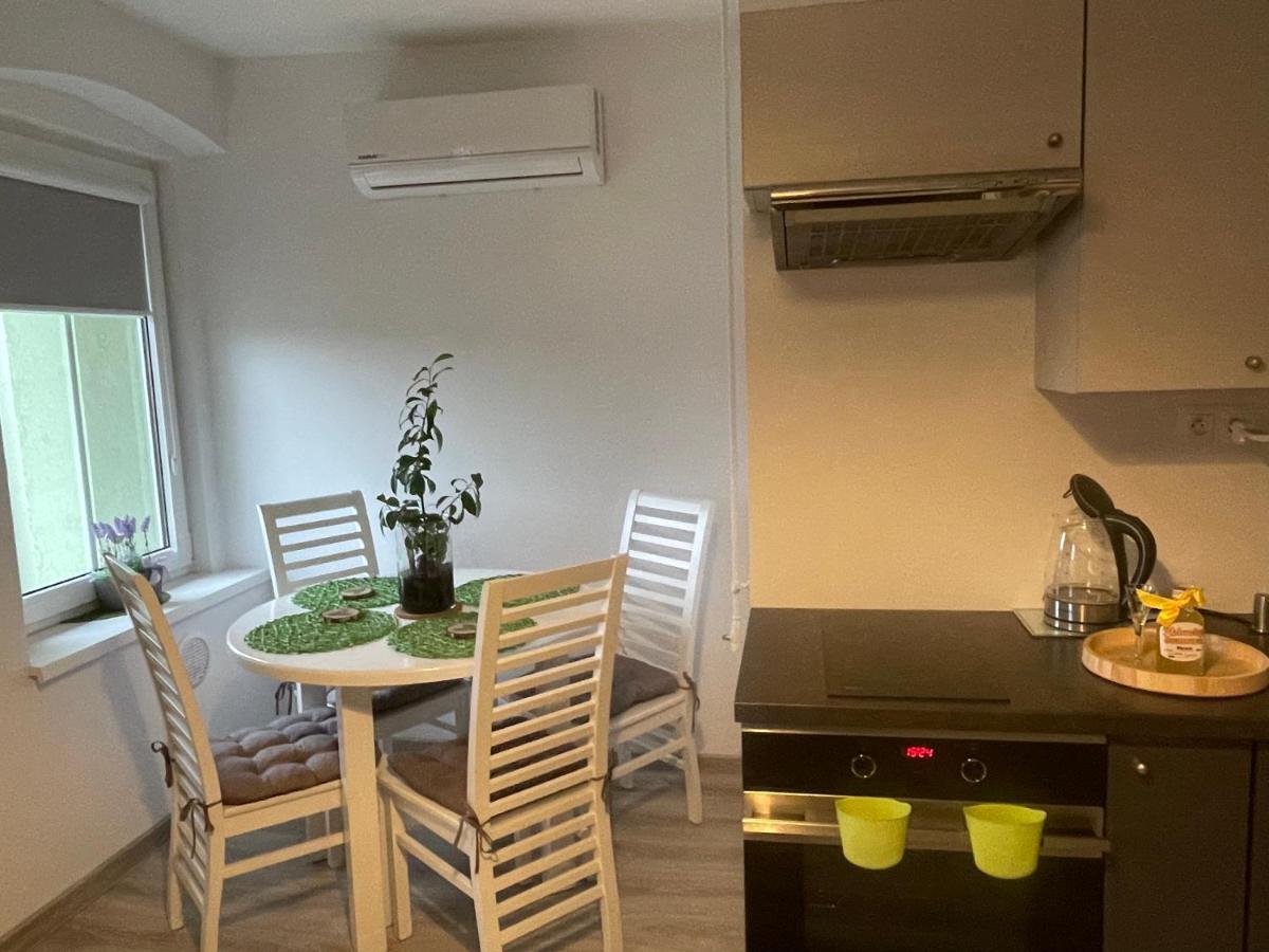 Апартаменти Apartament Oliwia Єленя-Ґура Екстер'єр фото