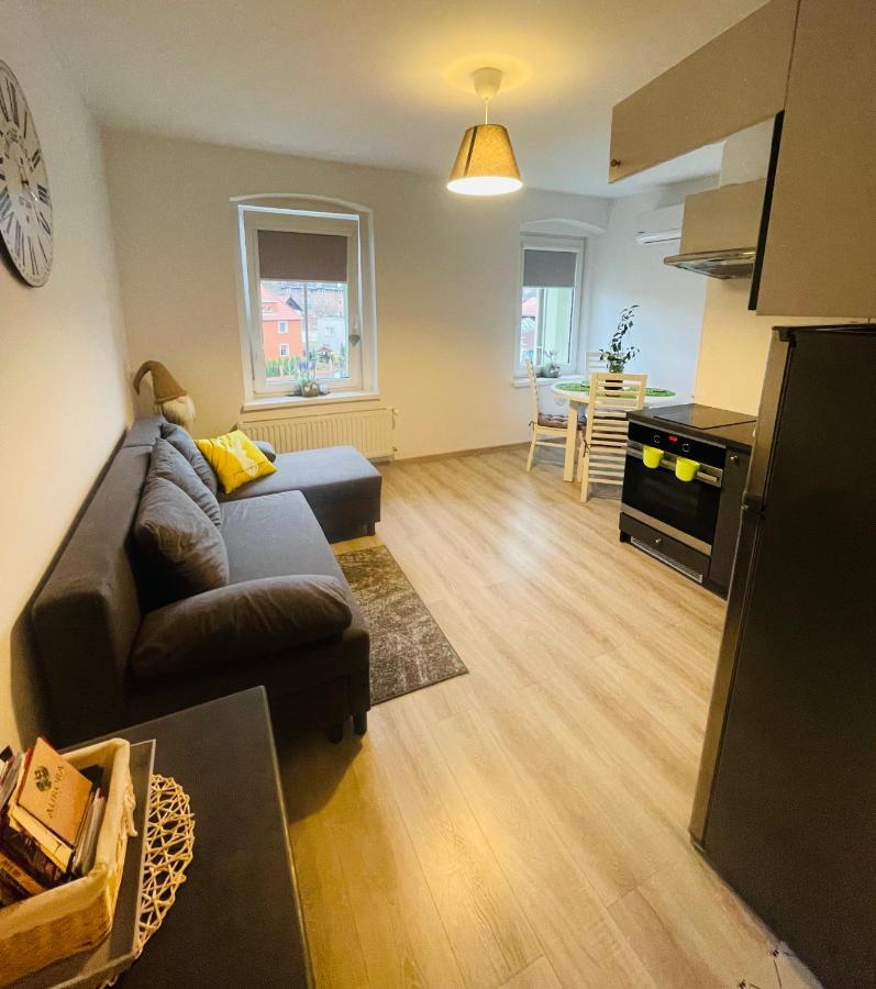 Апартаменти Apartament Oliwia Єленя-Ґура Екстер'єр фото