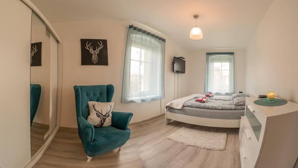 Апартаменти Apartament Oliwia Єленя-Ґура Екстер'єр фото